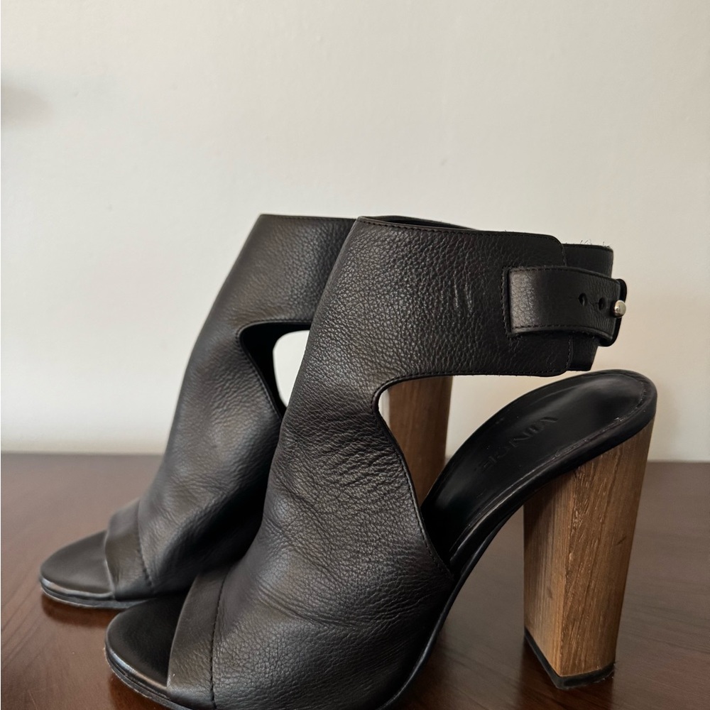 VINCE. Women's Addie Black Leather Slingback Peep Toe Sandals Size 6.5